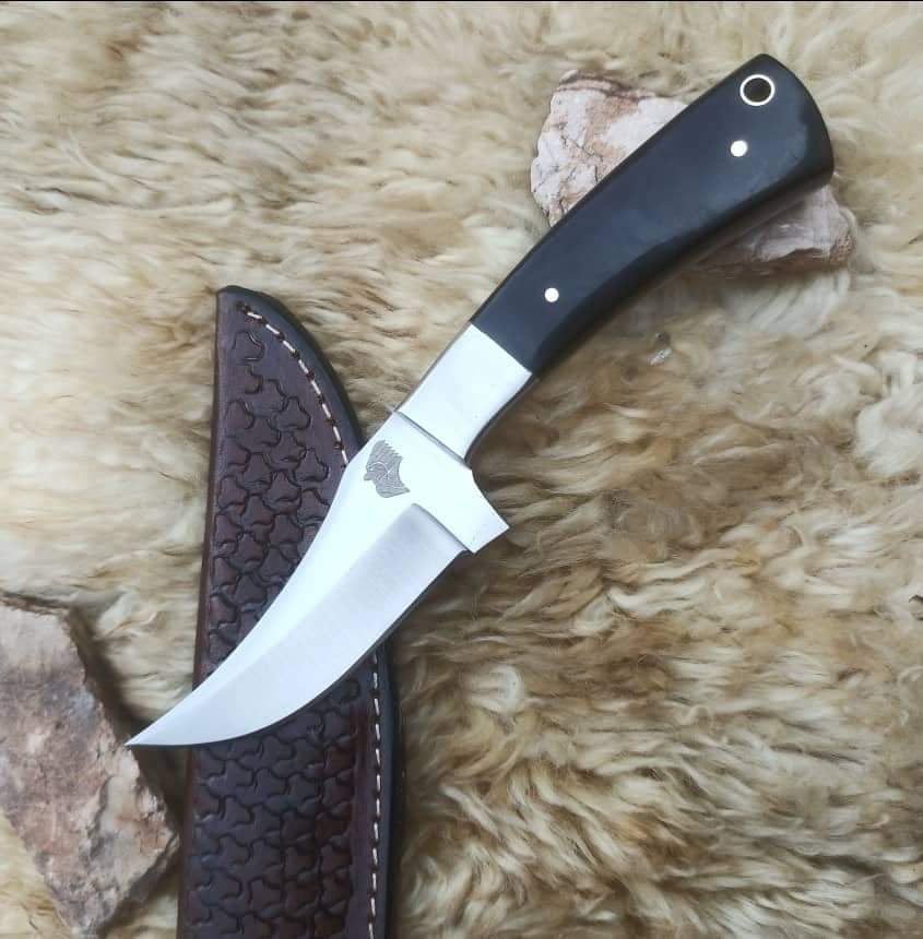 Skinning knife